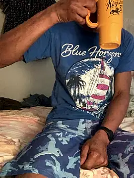 Johnras121 online show from January 2026 05:18:01 PM