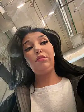 Tisha Busty online show from September 2025 05:47:02 PM