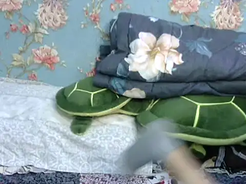 Snapshot of Tiny_lusty chatting on February 2025 05:18:02 PM Tiny lusty online show from February 2025 05:18:02 PM