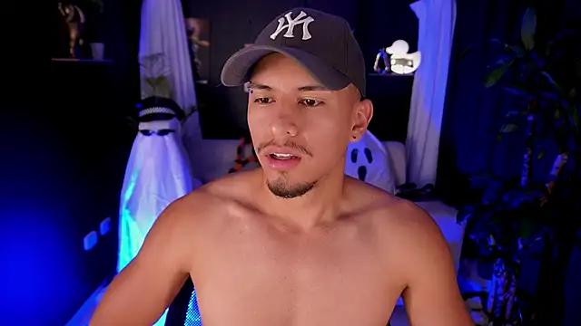 Aaronfox x online show from October 2025 12:36:02 PM