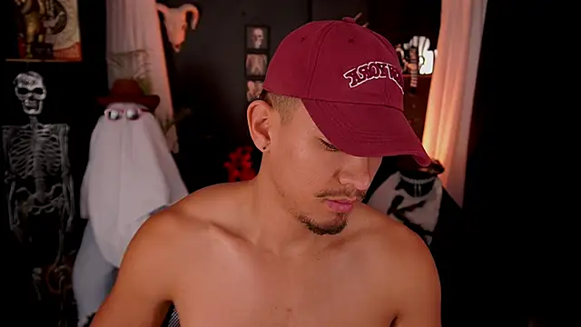 Aaronfox x online show from October 2025 12:39:02 PM