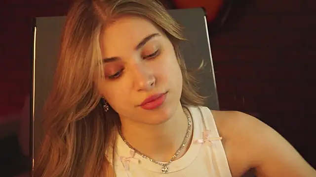 EllieCutes online show from March 2025 03:33:01 AM