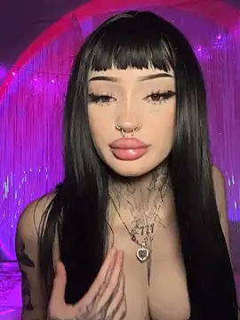 Snapshot of madelinexx chatting on November 2025 03:04:01 PM madelinexx online show from November 2025 03:04:01 PM