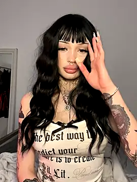 Snapshot of madelinexx chatting on December 2025 08:07:02 AM madelinexx online show from December 2025 08:07:02 AM