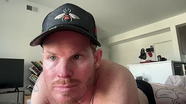 Snapshot of crossfitterguy87 chatting on March 2026 08:33:01 PM crossfitterguy87 online show from March 2026 08:33:01 PM