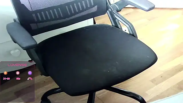 Big And ThickUK online show from April 2026 09:01:01 AM