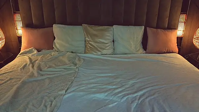 BettyDark online show from November 2025 08:33:02 PM