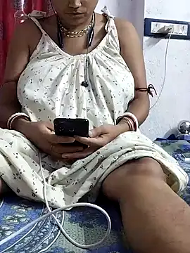 Snapshot of miss-Riy chatting on July 2026 05:04:01 PM miss-Riy online show from July 2026 05:04:01 PM