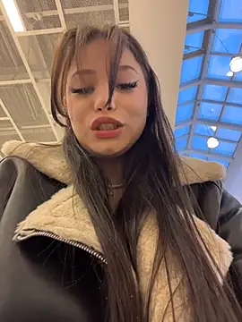 Chloe  Moon online show from October 2025 01:24:02 PM