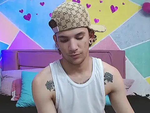 Snapshot of tylor_boy chatting on September 2025 08:54:01 PM tylor boy online show from September 2025 08:54:01 PM