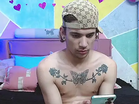 Snapshot of tylor_boy chatting on October 2025 01:56:01 AM tylor boy online show from October 2025 01:56:01 AM