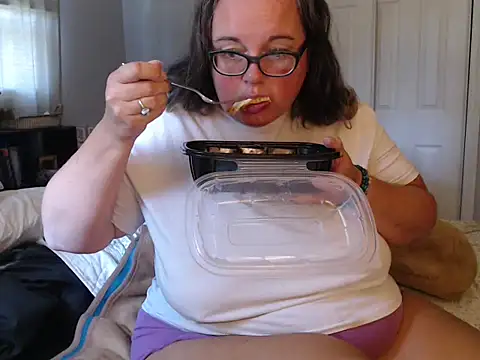 LauLauPAWG online show from September 2025 04:40:02 PM