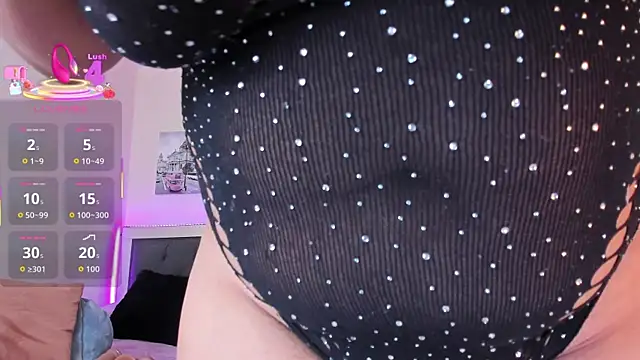 kelziefun online show from September 2025 02:44:02 AM