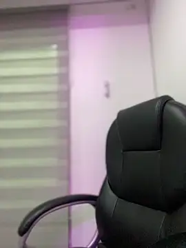 Milff parkerrr online show from April 2026 11:15:02 PM