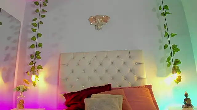 Isabella Flowers online show from February 2026 08:05:01 PM