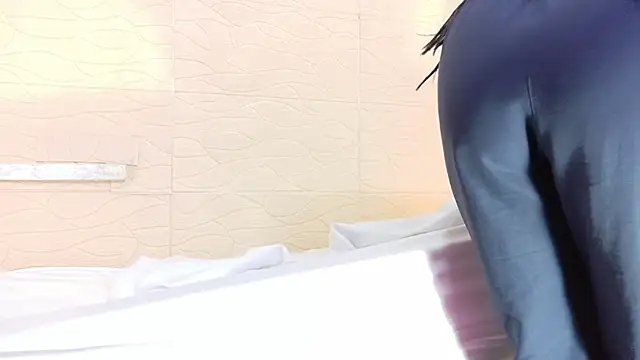 Chocolatte bar online show from January 2025 01:23:02 PM