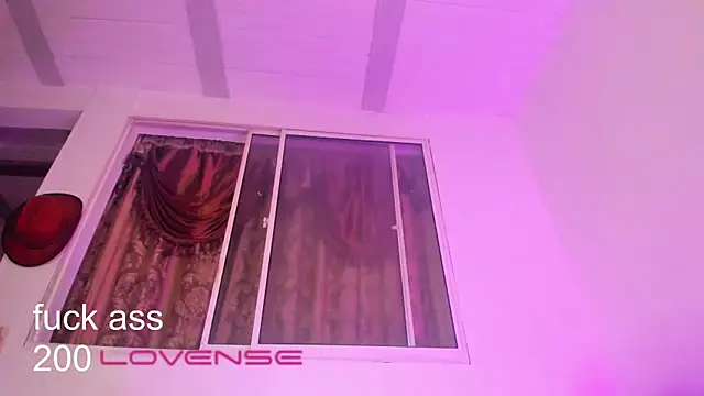 Snapshot of melissa_hot22 chatting on December 2025 08:04:02 PM melissa hot22 online show from December 2025 08:04:02 PM