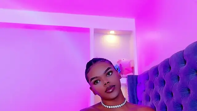 CamiEstrada online show from November 2025 12:16:01 PM