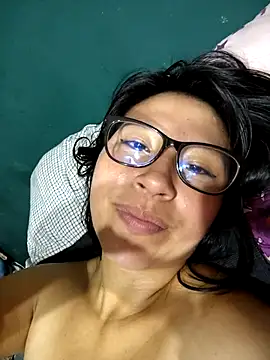 Snapshot of Giviper1 chatting on January 2025 02:40:01 AM Giviper1 online show from January 2025 02:40:01 AM