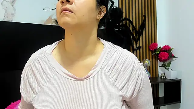 Ambber moon online show from October 2025 03:28:02 AM