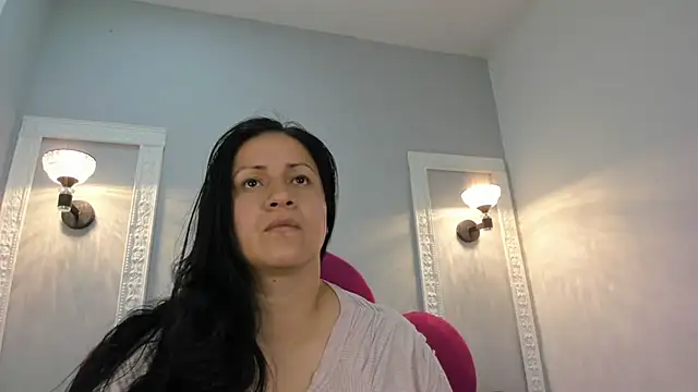 Ambber moon online show from October 2025 04:36:01 AM