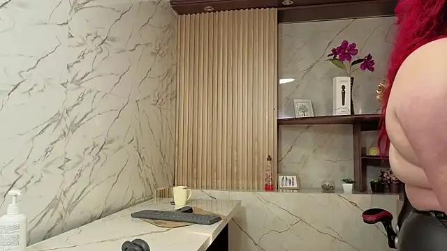 MirandaRossi online show from April 2026 01:26:01 PM