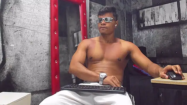 Derek Lustfordx online show from February 2025 11:10:02 AM