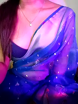 Snapshot of QueenOfHeart_07 chatting on January 2025 10:27:01 PM QueenOfHeart 07 online show from January 2025 10:27:01 PM