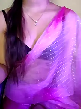 Snapshot of QueenOfHeart_07 chatting on January 2025 04:03:01 AM QueenOfHeart 07 online show from January 2025 04:03:01 AM