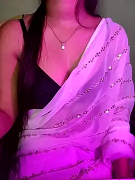 Snapshot of QueenOfHeart_07 chatting on February 2025 06:01:02 PM QueenOfHeart 07 online show from February 2025 06:01:02 PM