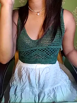 Snapshot of QueenOfHeart_07 chatting on December 2025 06:25:01 PM QueenOfHeart 07 online show from December 2025 06:25:01 PM