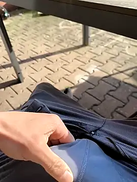 Snapshot of Kevoon991 chatting on March 2025 03:05:02 PM Kevoon991 online show from March 2025 03:05:02 PM