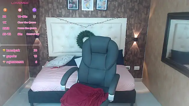 samantha  karolstone online show from December 2024 09:50:02 PM