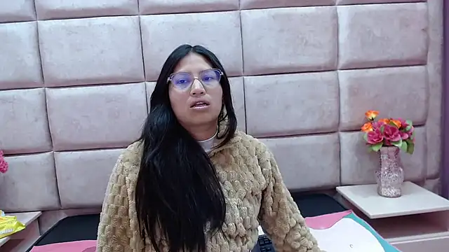 Snapshot of Miaa_Smiith_ chatting on January 2025 02:22:01 AM Miaa Smiith online show from January 2025 02:22:01 AM