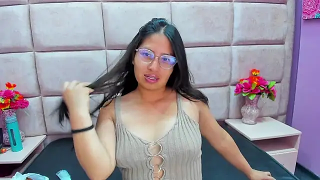 Snapshot of Miaa_Smiith_ chatting on March 2025 02:37:02 AM Miaa Smiith online show from March 2025 02:37:02 AM