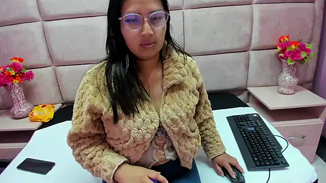 Snapshot of Miaa_Smiith_ chatting on September 2025 02:56:02 AM Miaa Smiith online show from September 2025 02:56:02 AM