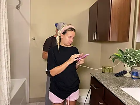 girlfriendmissy online show from March 2026 04:57:02 PM