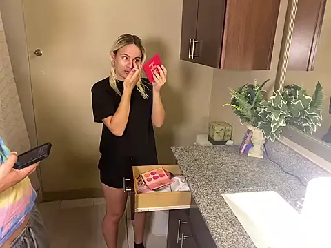 girlfriendmissy online show from March 2026 03:56:01 PM