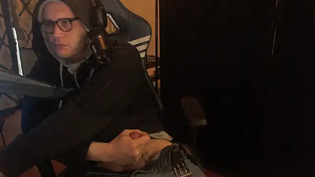 chicostick413 online show from April 2026 11:44:02 AM