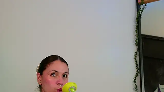 GilaKat online show from October 2025 05:28:01 AM