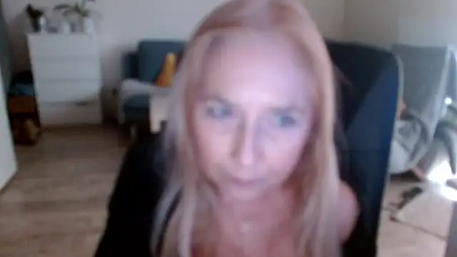 sofia xkiss online show from January 2025 10:39:02 AM