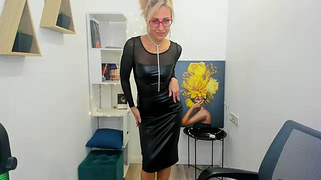 MuseOfStage online show from March 2025 05:46:01 PM