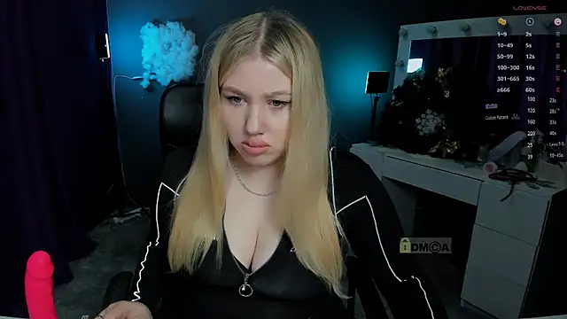 Snapshot of juli_kisss chatting on January 2025 07:32:01 PM juli kisss online show from January 2025 07:32:01 PM