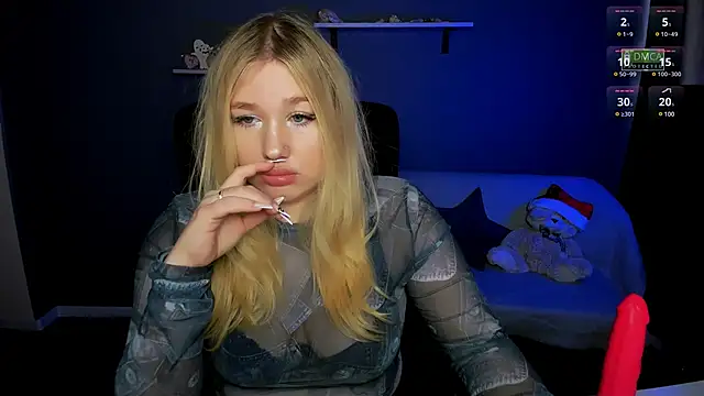 Snapshot of juli_kisss chatting on February 2025 12:37:01 PM juli kisss online show from February 2025 12:37:01 PM