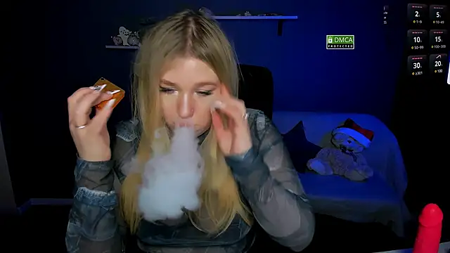 Snapshot of juli_kisss chatting on February 2025 03:41:02 PM juli kisss online show from February 2025 03:41:02 PM