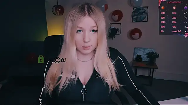 Snapshot of juli_kisss chatting on February 2025 09:32:02 AM juli kisss online show from February 2025 09:32:02 AM