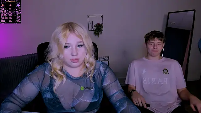 Snapshot of juli_kisss chatting on September 2025 07:14:01 PM juli kisss online show from September 2025 07:14:01 PM