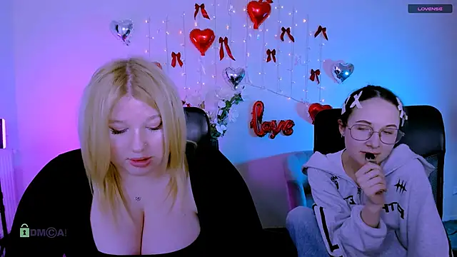 Snapshot of juli_kisss chatting on February 2026 01:10:02 AM juli kisss online show from February 2026 01:10:02 AM