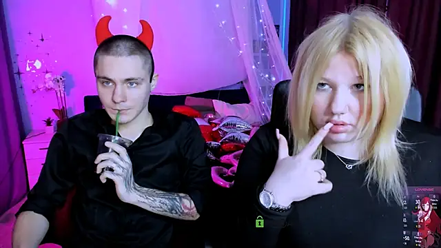 Snapshot of juli_kisss chatting on February 2026 01:23:01 AM juli kisss online show from February 2026 01:23:01 AM