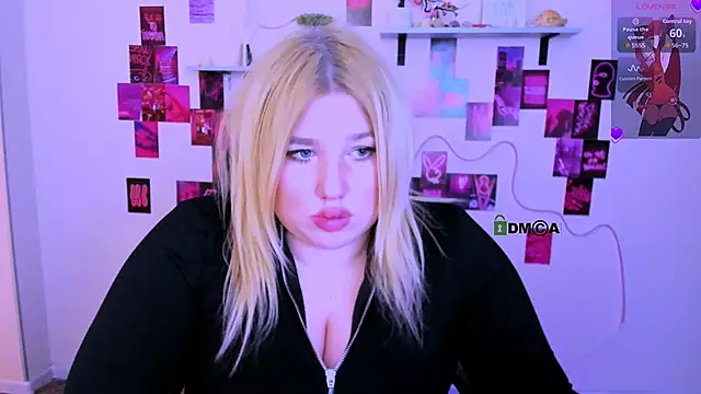 Snapshot of juli_kisss chatting on March 2026 10:06:01 PM juli kisss online show from March 2026 10:06:01 PM